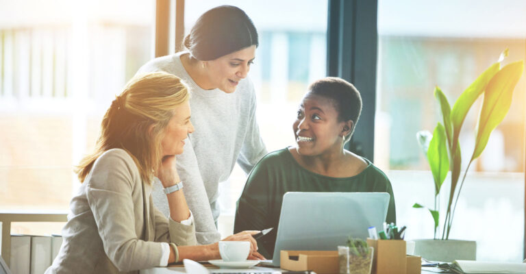 bridging-gaps-for-women-in-workplace-768x400